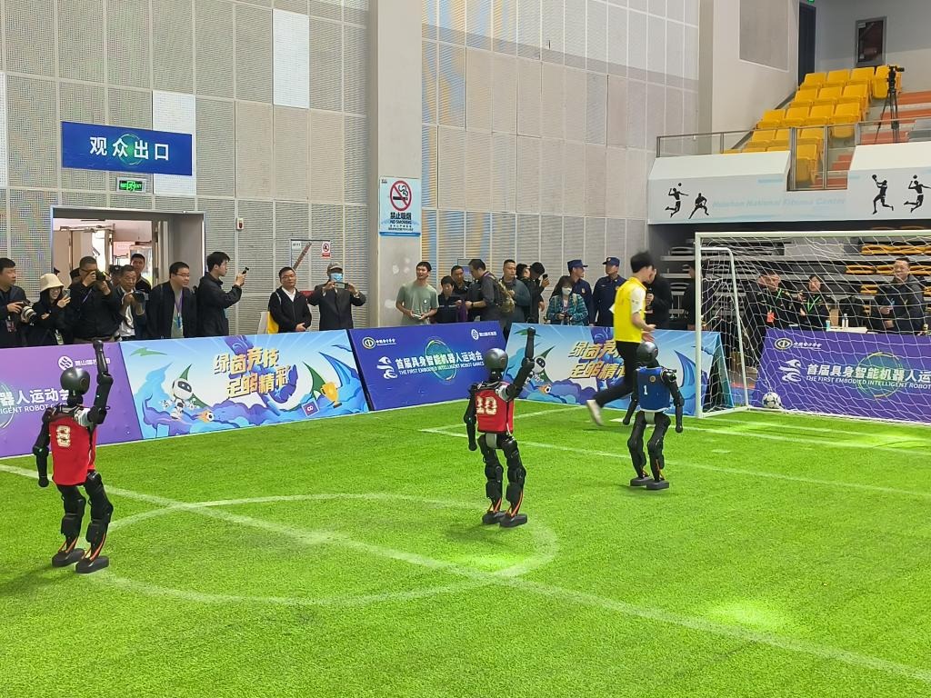 恭喜国足！恭喜伊万！18岁小将王钰栋展望“留洋”，未来或超越武磊